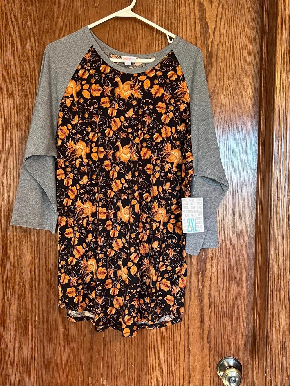 Women's Gray Sleeve Floral Raglan Top - 2XL